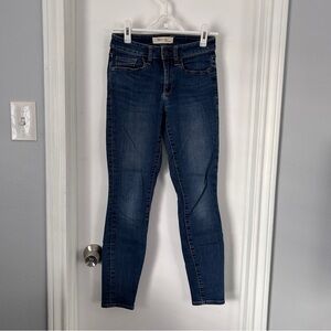 GAP Women's Dark Blue Skinny Jeans